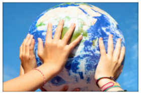 Operatori della cooperativa impegnati nel sostegno alle persone fragili